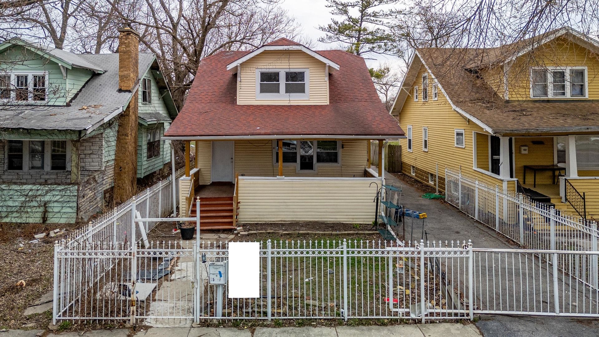 15117 Vine Avenue — Harvey, IL 60426