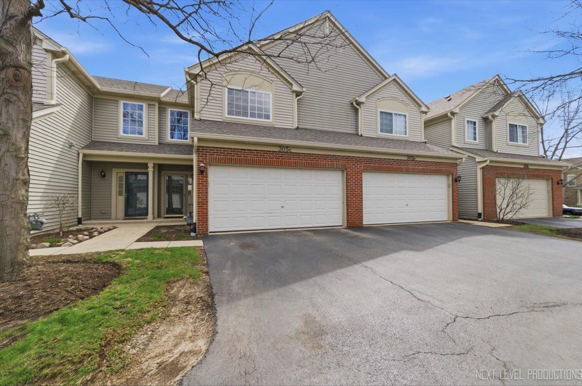 305 Thornwood Way #C — South Elgin, IL 60177