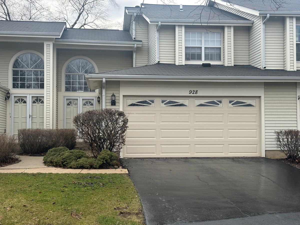928 Dighton Lane, Schaumburg, IL 60173
