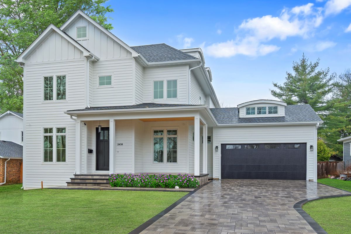 2438 Pomona Lane, Wilmette, IL 60091