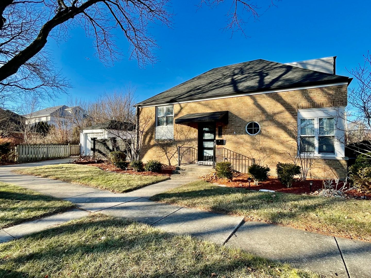 3701 W North Shore Avenue — Lincolnwood, IL 60712