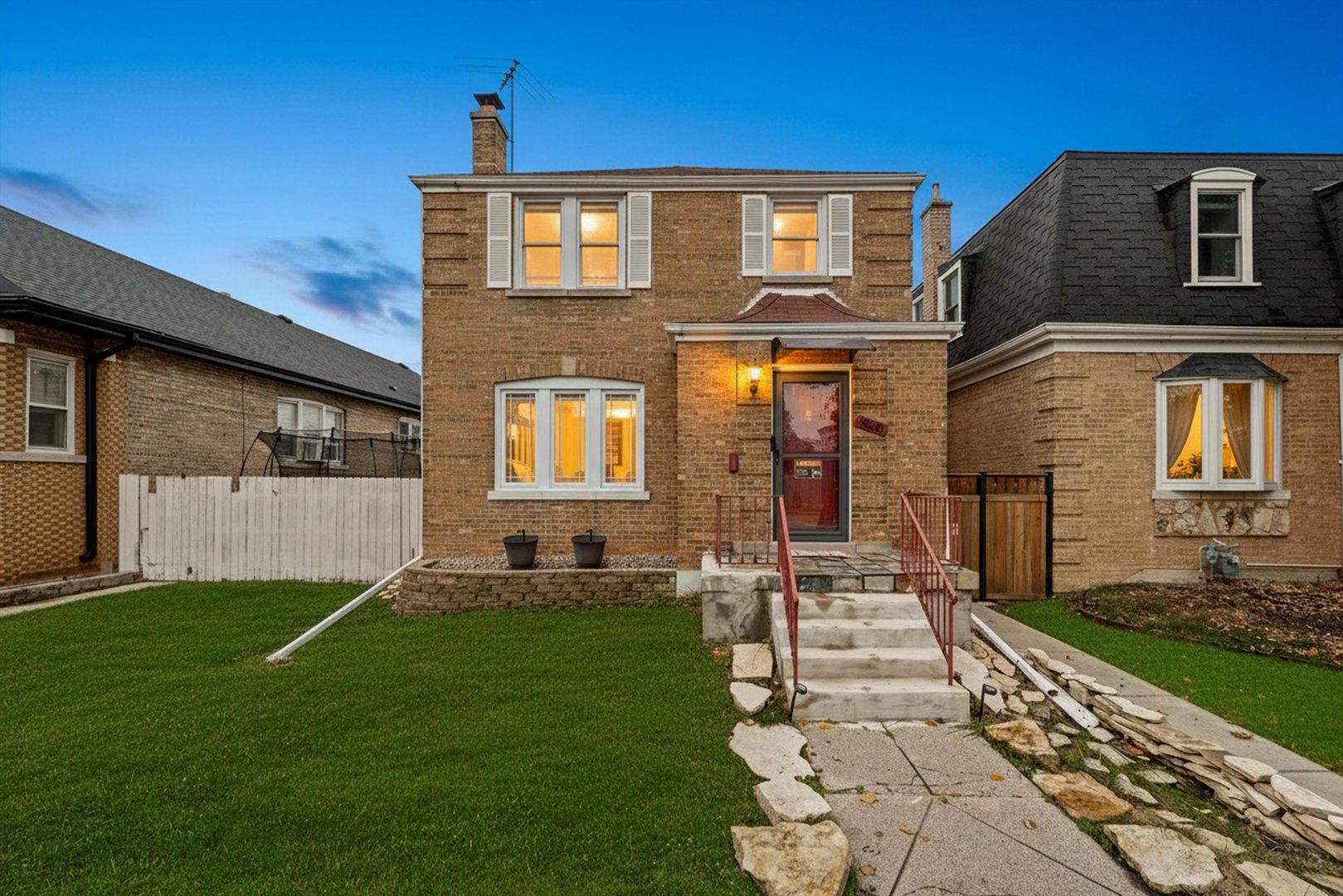 3833 Oak Park Avenue — Berwyn, IL 60402