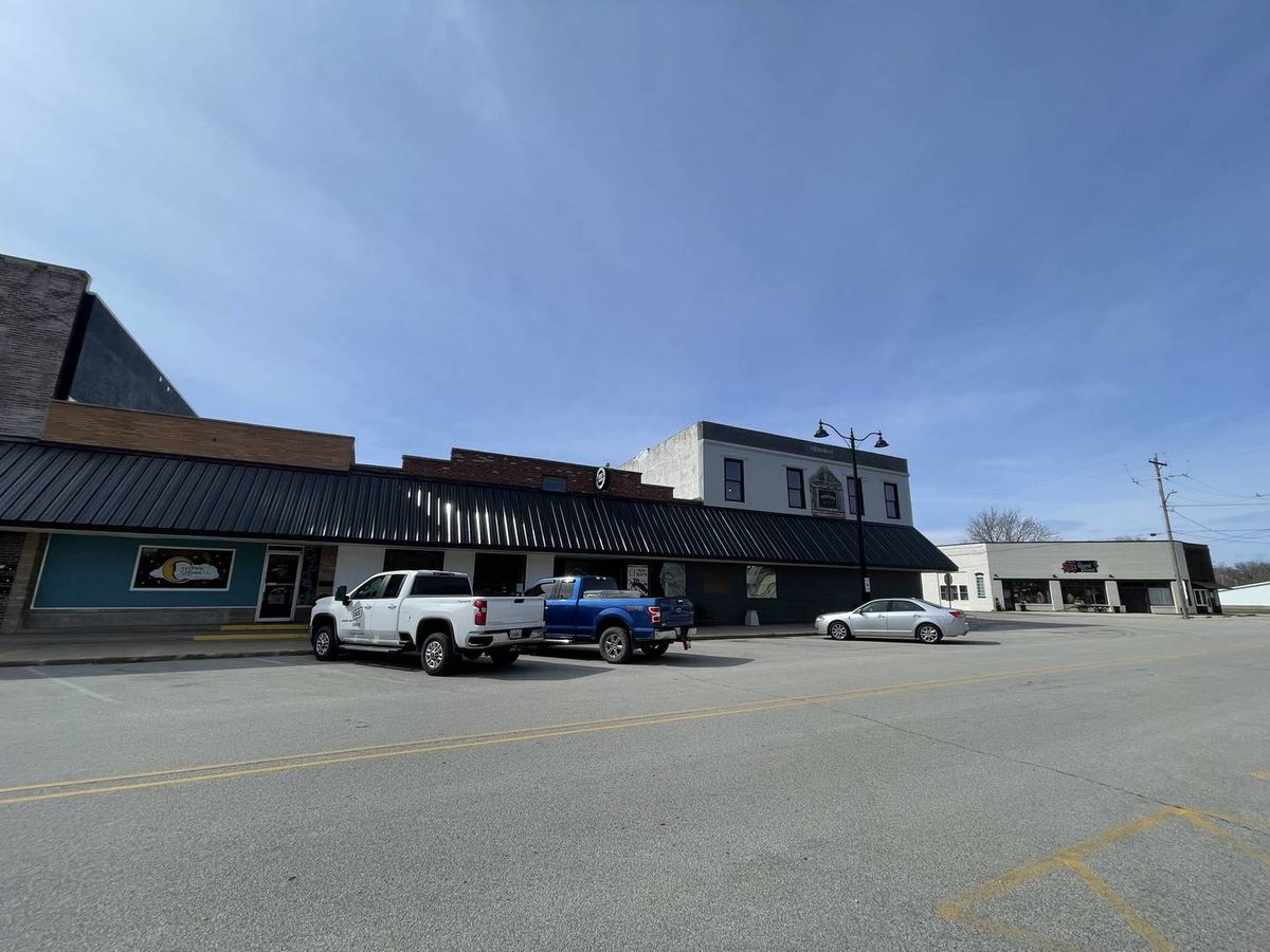 101 S Third Street, Fisher, IL 61843