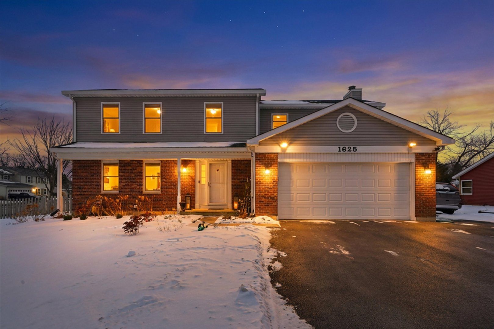 1625 Powder Horn Drive — Algonquin, IL 60102