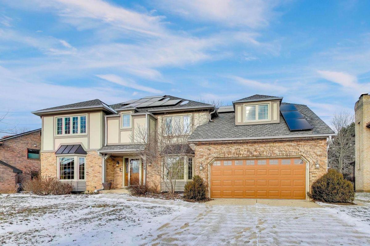 6240 Sleepy Hollow Lane, Lisle, IL 60532