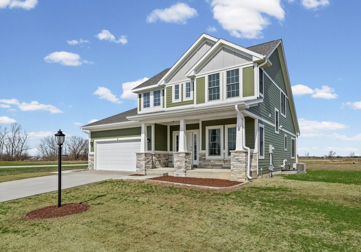 4 Foxtrot Lane, Monticello, IL 61856