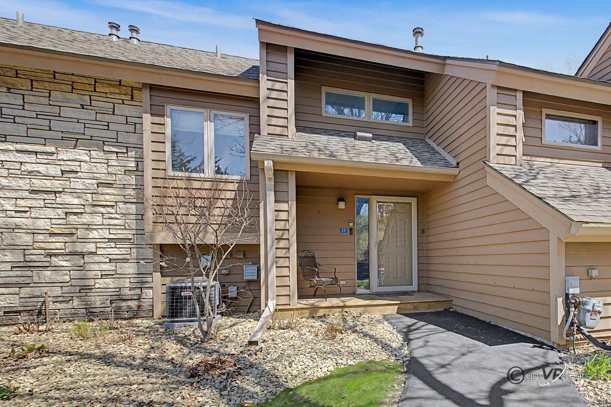 27 Poplar Ridge, Galena, IL 61036