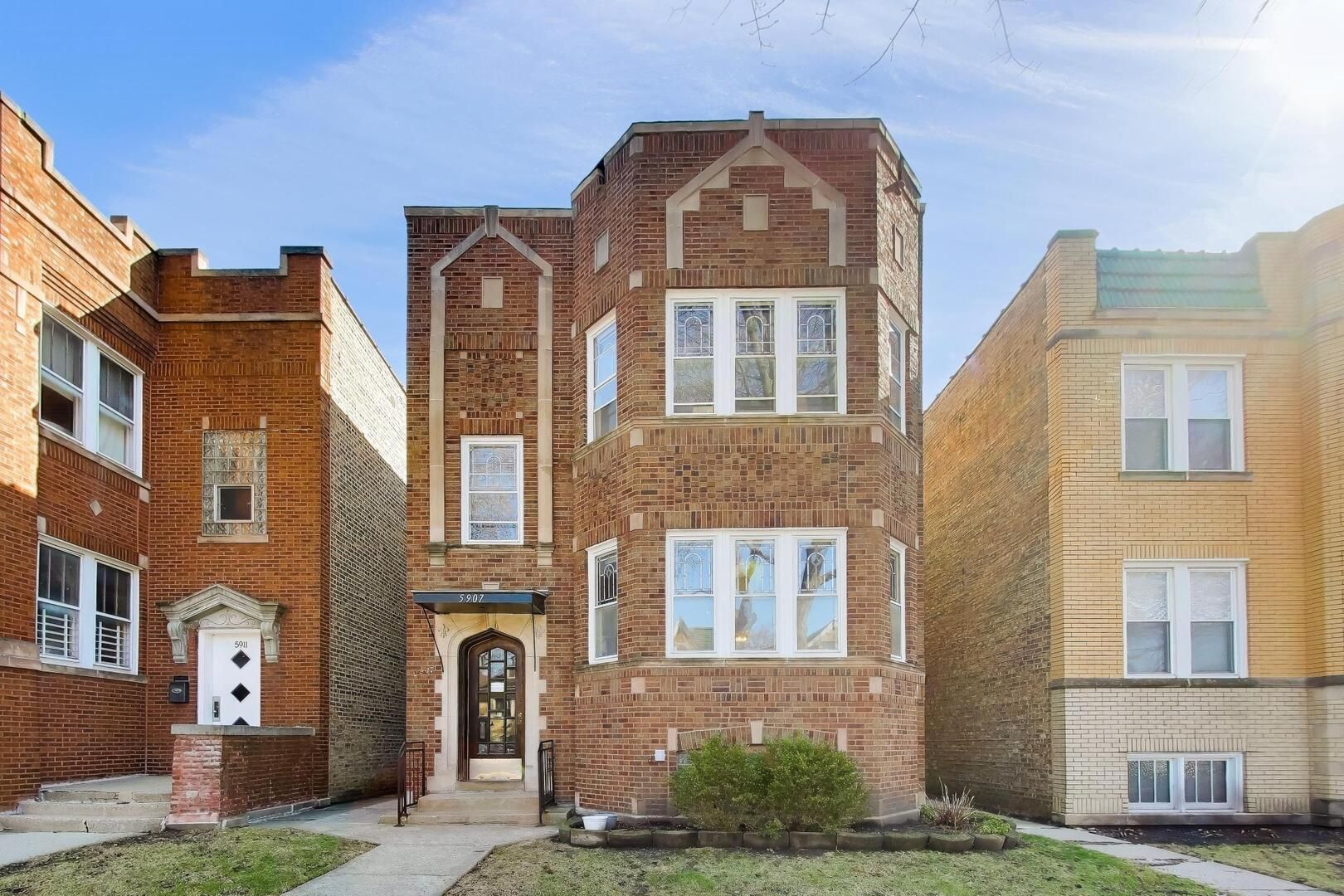 5907 N Rockwell Street — Chicago, IL 60659