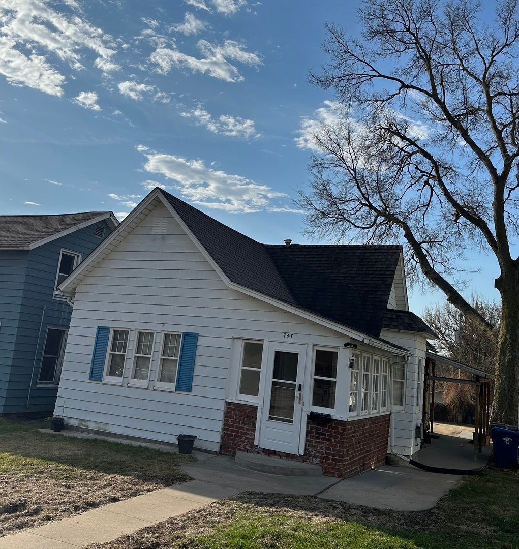 747 1st Avenue — Clinton, IA 52732