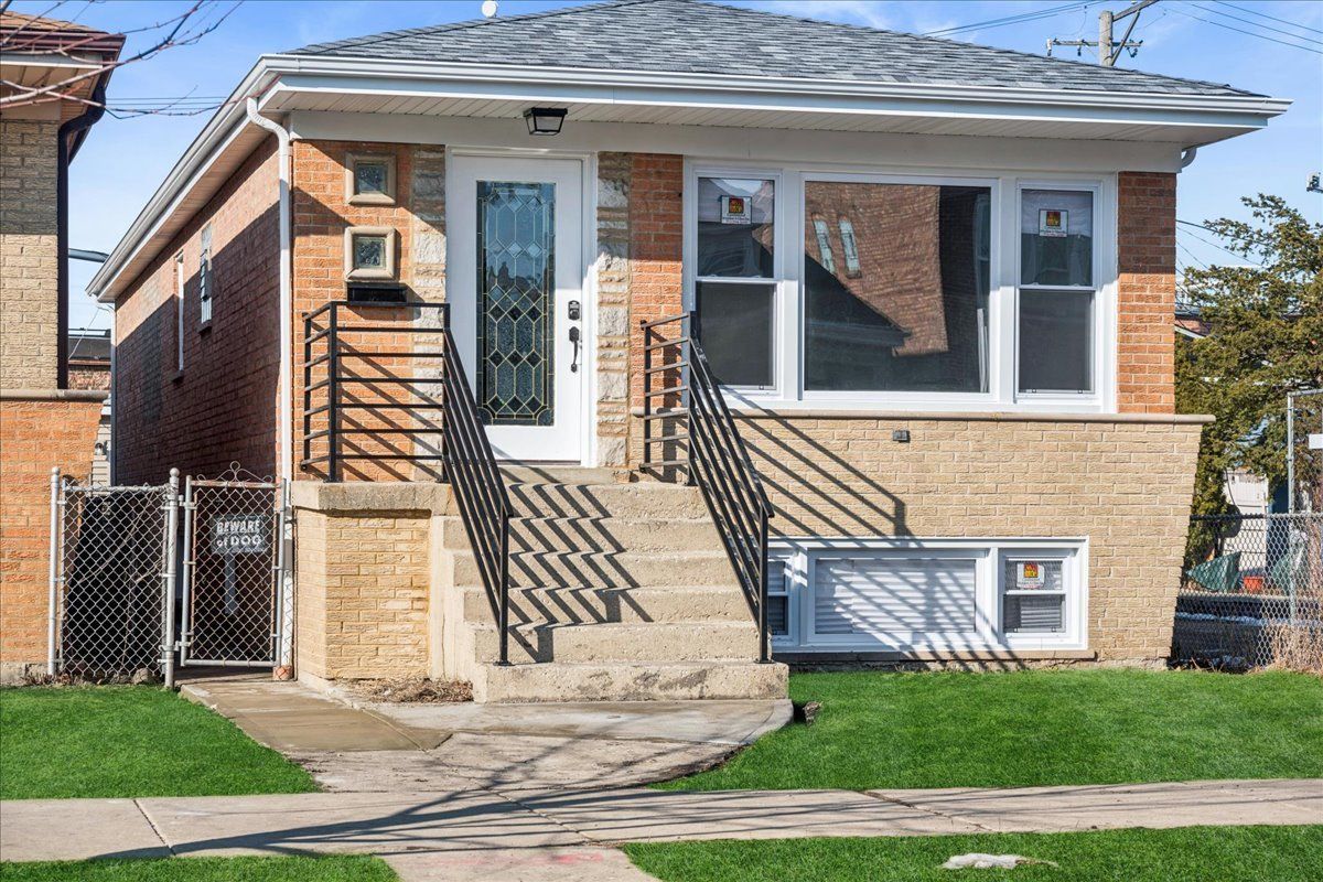4740 S Rockwell Street — Chicago, IL 60632