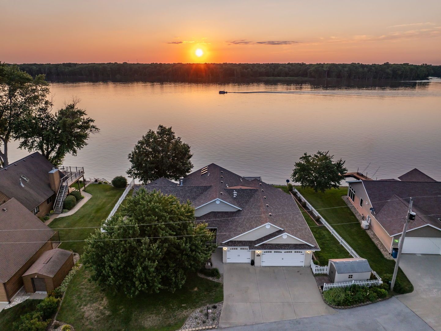 21904 RIVER Road N — Cordova, IL 61242