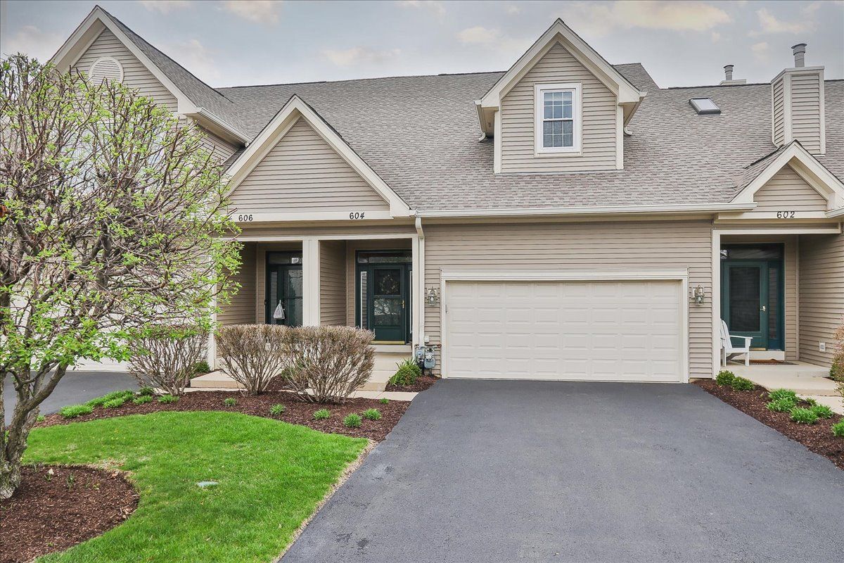 604 Meadow Avenue, Lombard, IL 60148