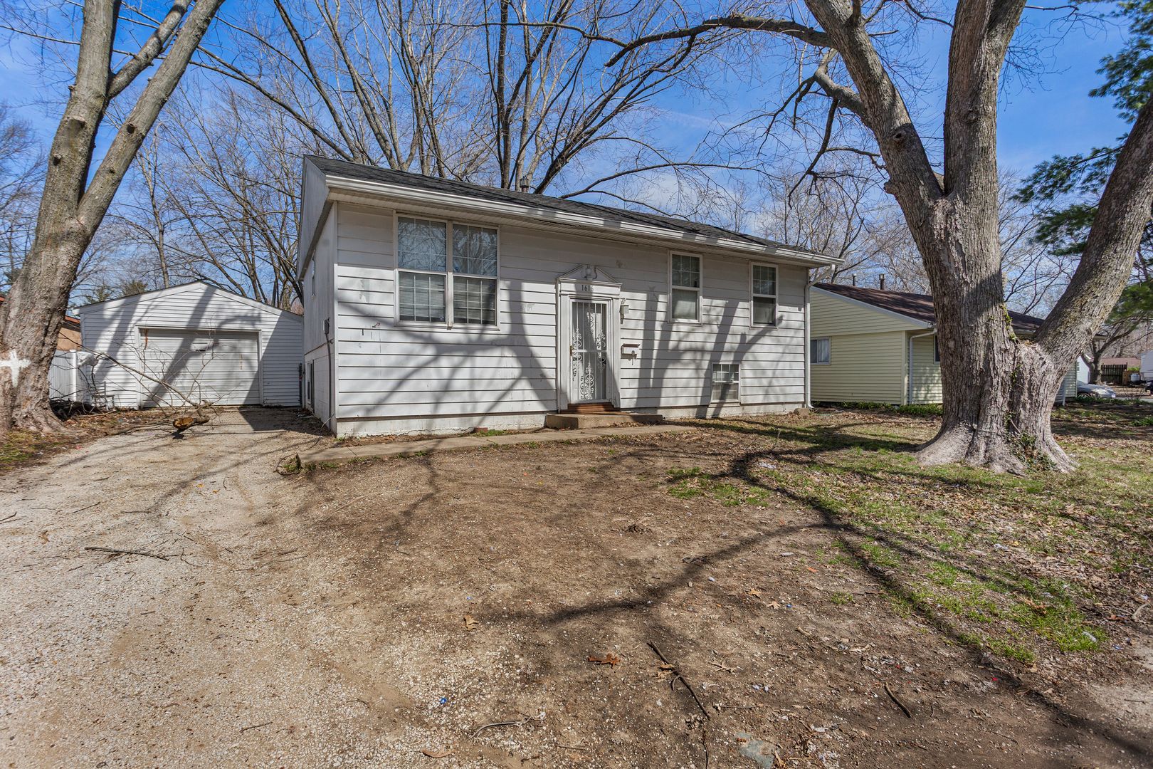 1616 Hunter Street — Urbana, IL 61802