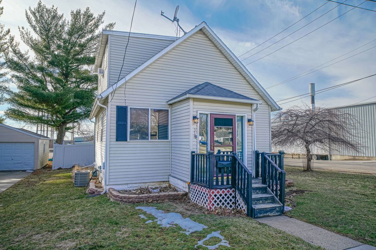 334 14th, Rochelle, IL 61068