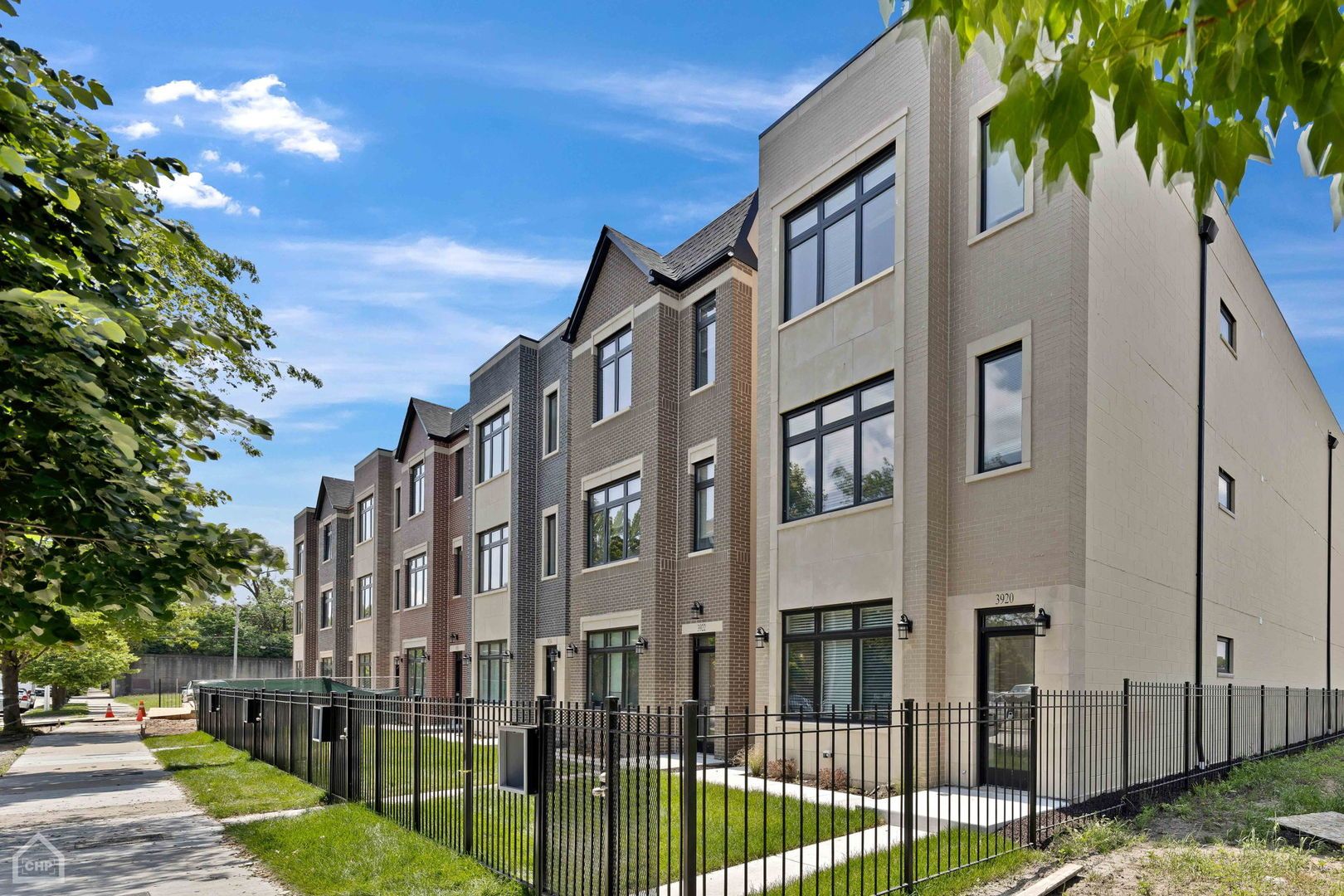 3920-34 Calumet Avenue — Chicago, IL 60653