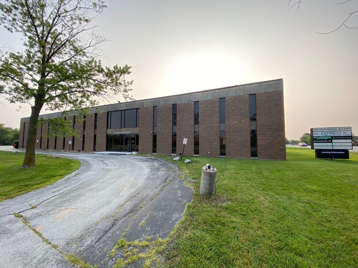 2555 Lincoln Highway, Olympia Fields, IL 60461