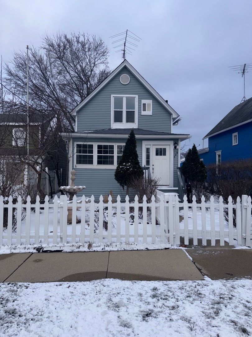 309 Griswold Street, Elgin, IL 60123