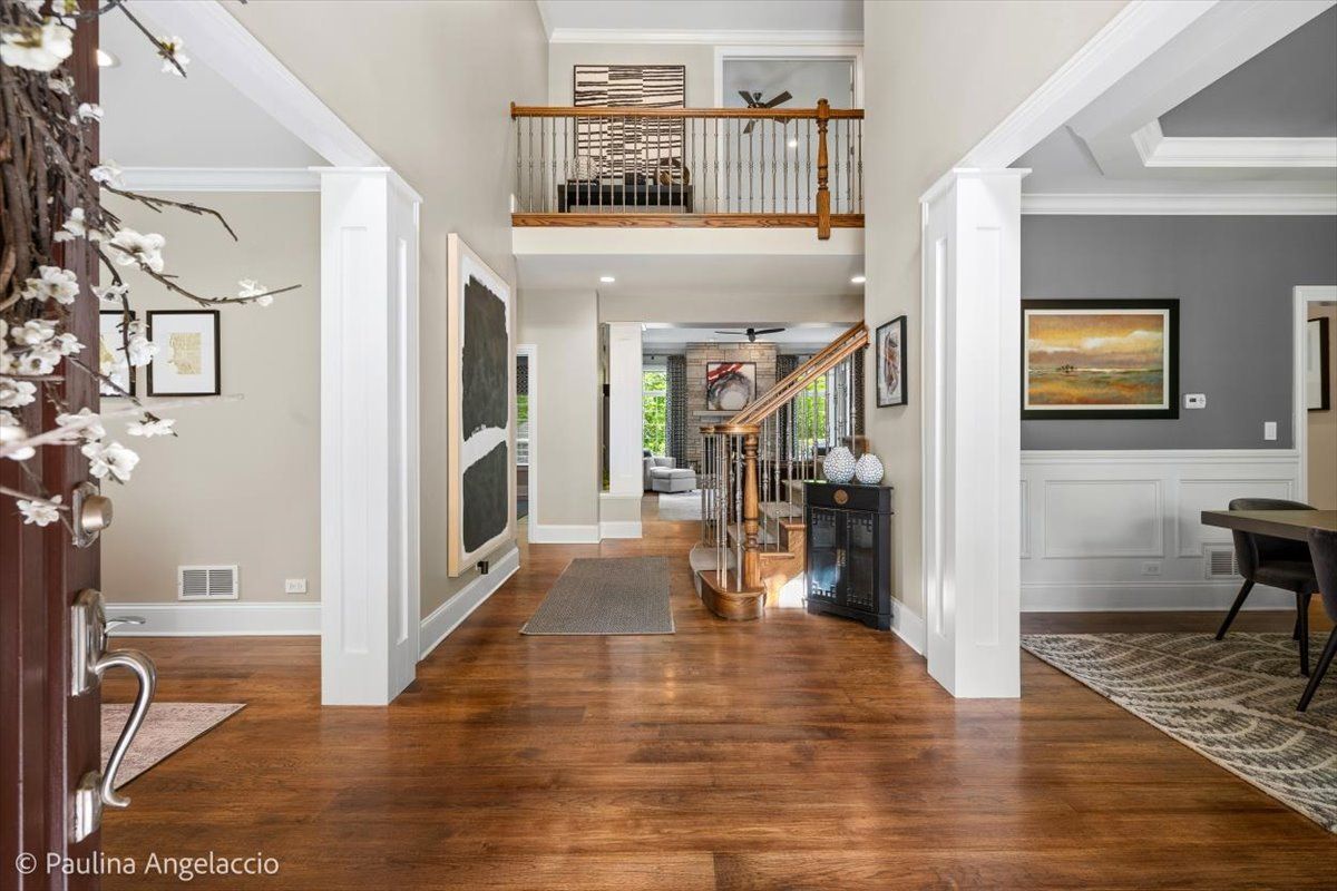 103 Equestrian Way, Hawthorn Woods, IL 60047