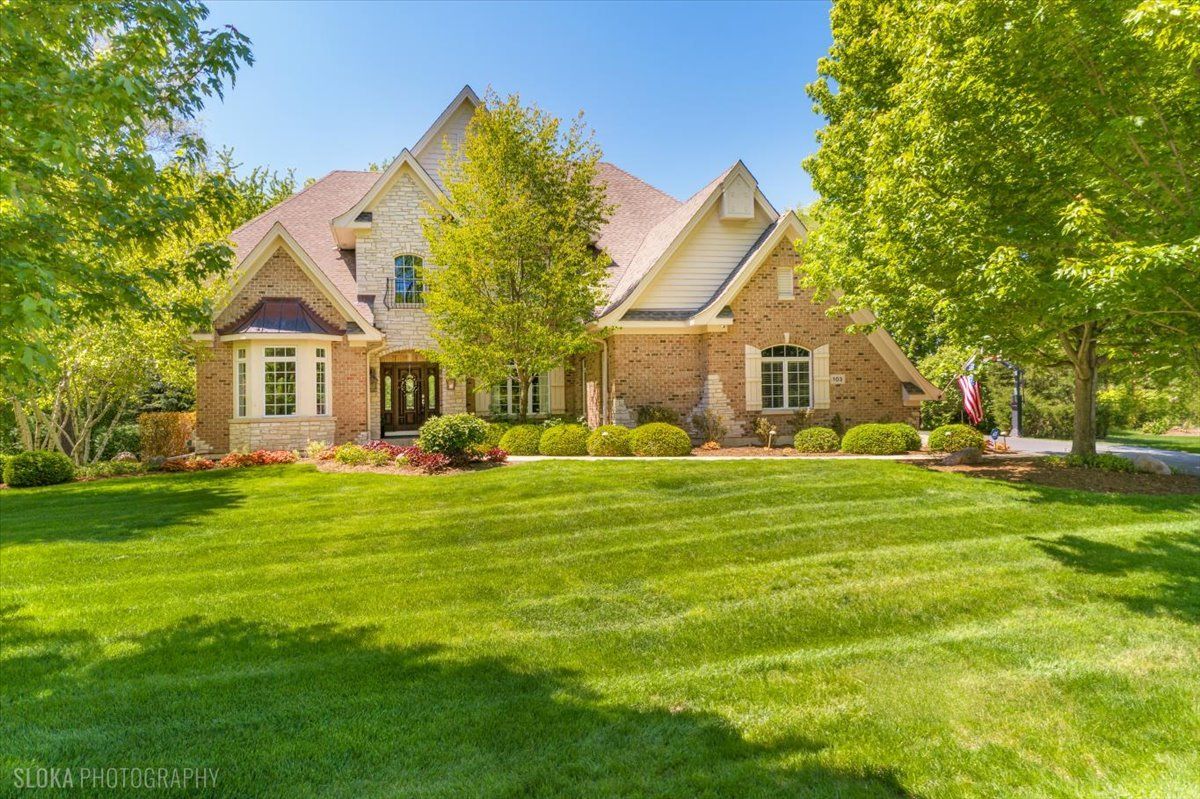 103 Equestrian Way — Hawthorn Woods, IL 60047