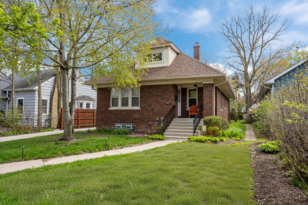 1433 GLENCOE Avenue, Highland Park, IL 60035
