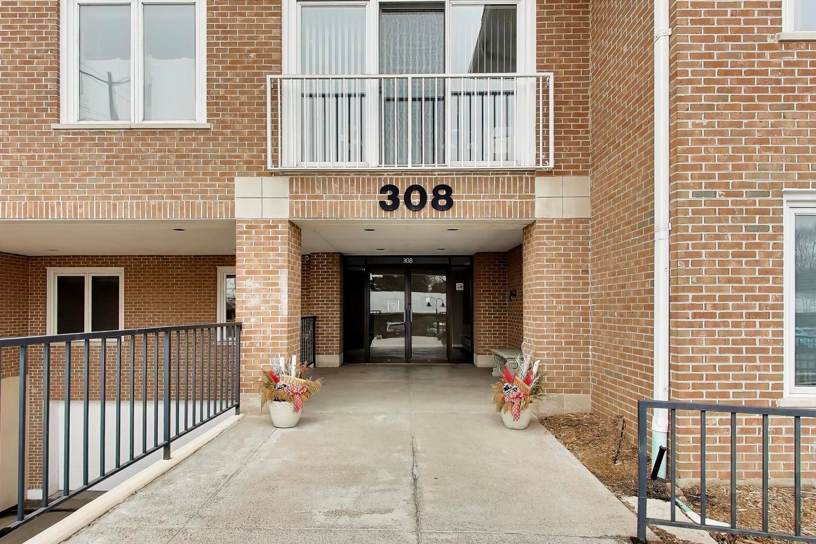 308 Happ Road #108 — Northfield, IL 60093