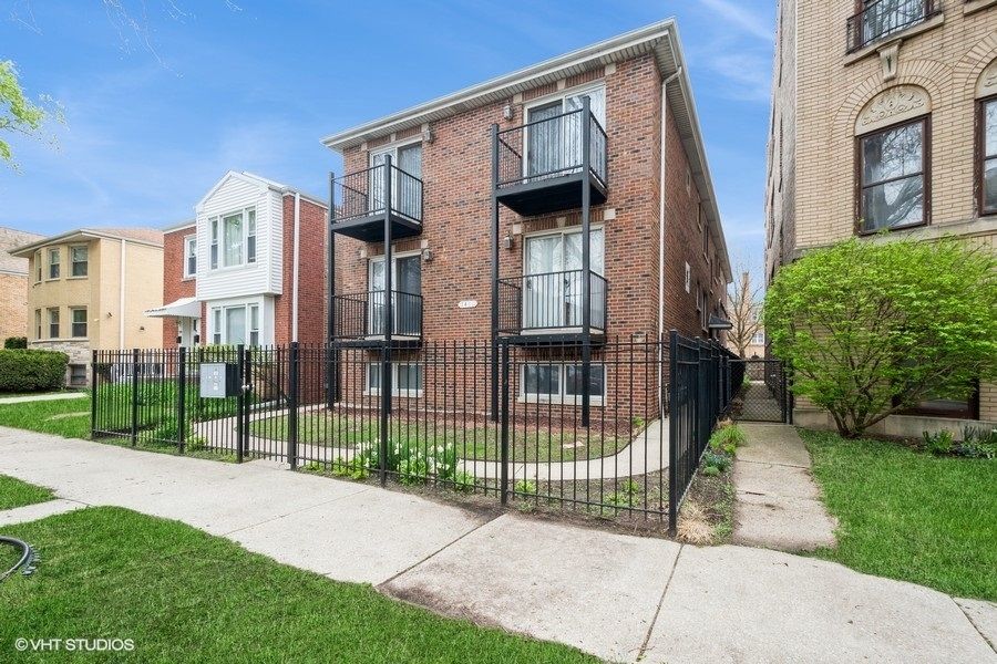 7411 N Claremont Avenue #1E — Chicago, IL 60645