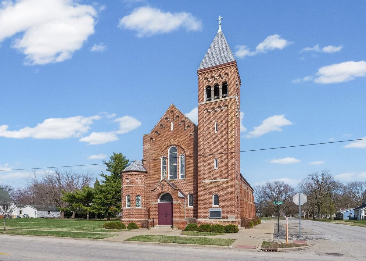 332 S Macon Street, Bement, IL 61813