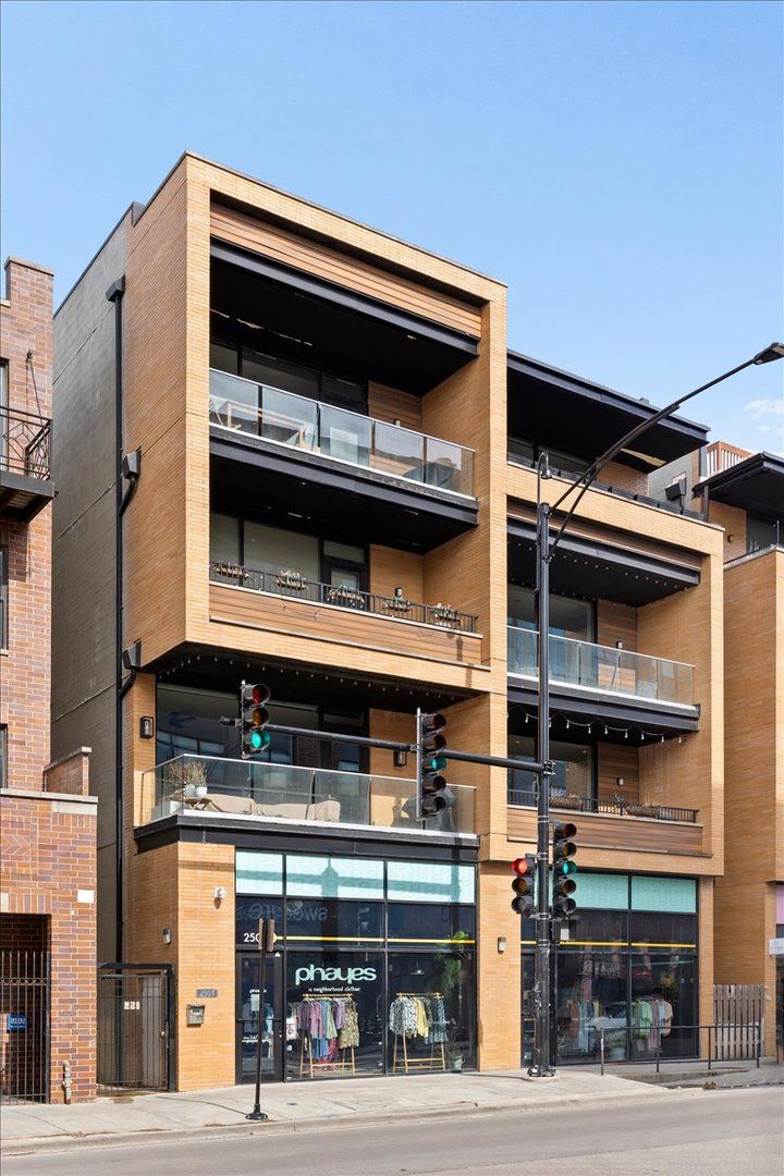 2503 Milwaukee Avenue, Chicago, IL 60647