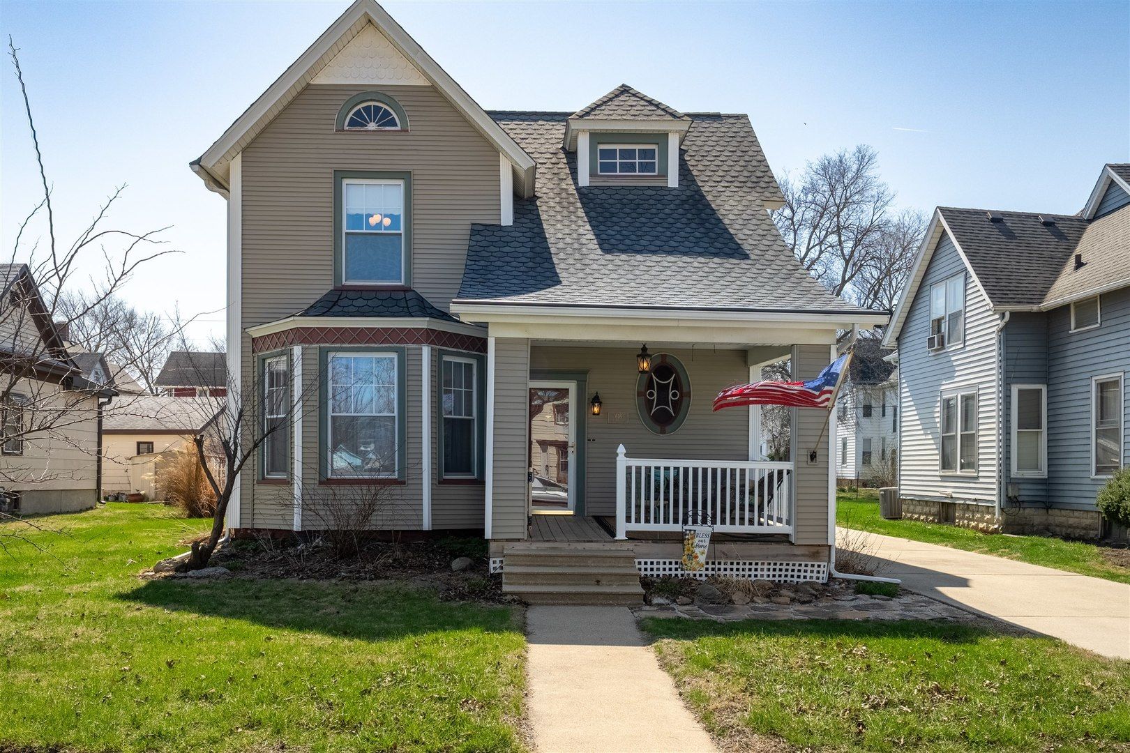 616 E Madison Street — Pontiac, IL 61764