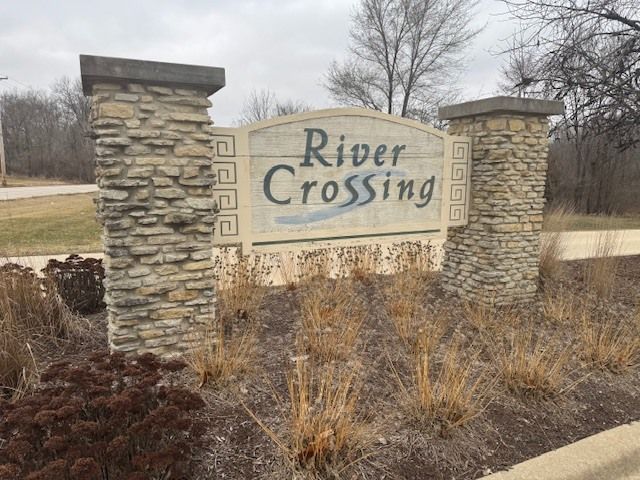 1833 Indian Trail — Kankakee, IL 60901