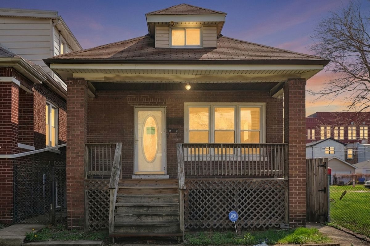 6521 Saint Lawrence Avenue, Chicago, IL 60637
