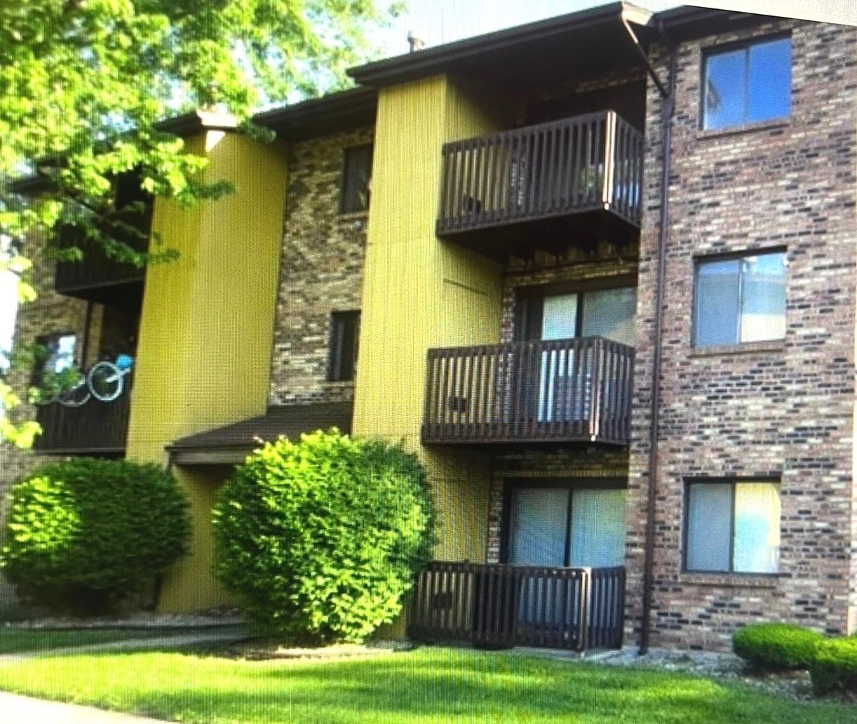 1249 Cunningham Drive #3E — Calumet City, IL 60409