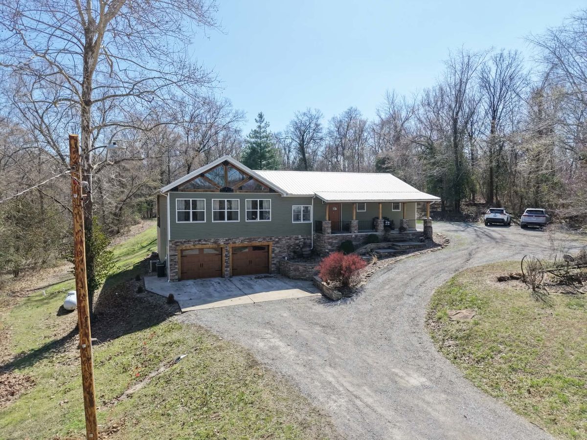 14183 Fowler School Road, Marion, IL 62959