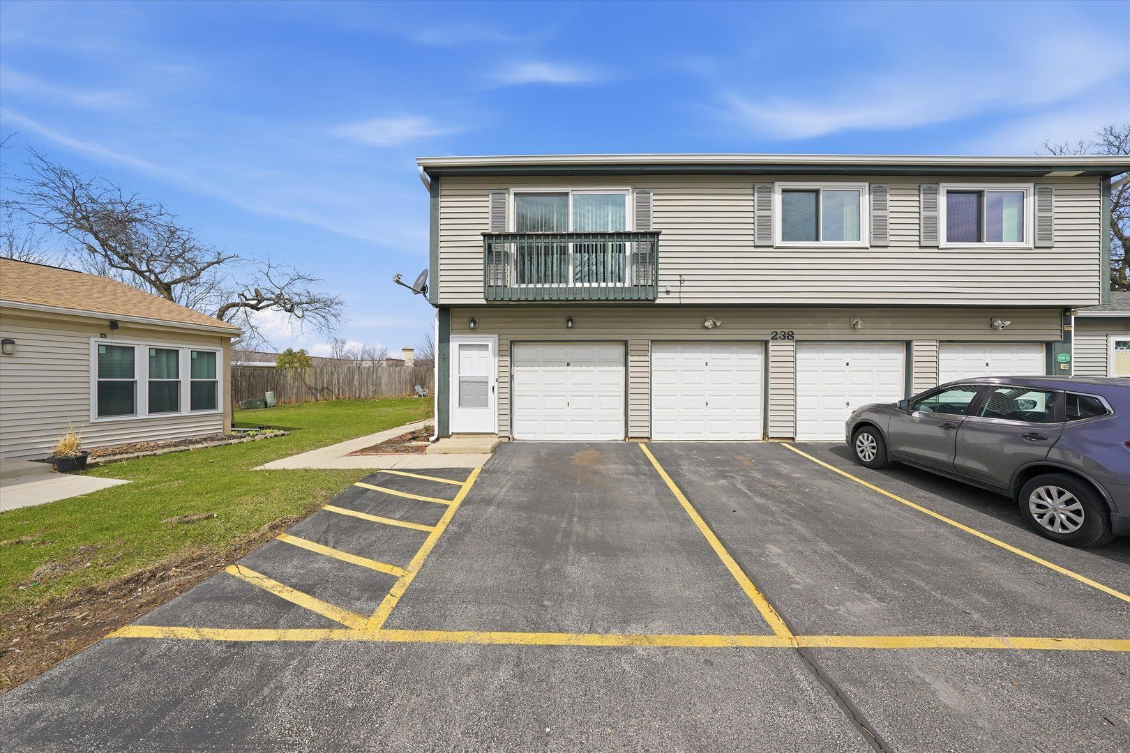 238 Algonquin Court #D — Bolingbrook, IL 60440