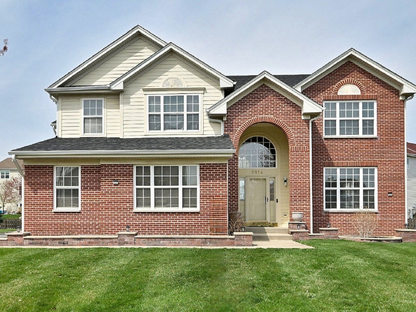 2914 Kelly Drive — Elgin, IL 60124