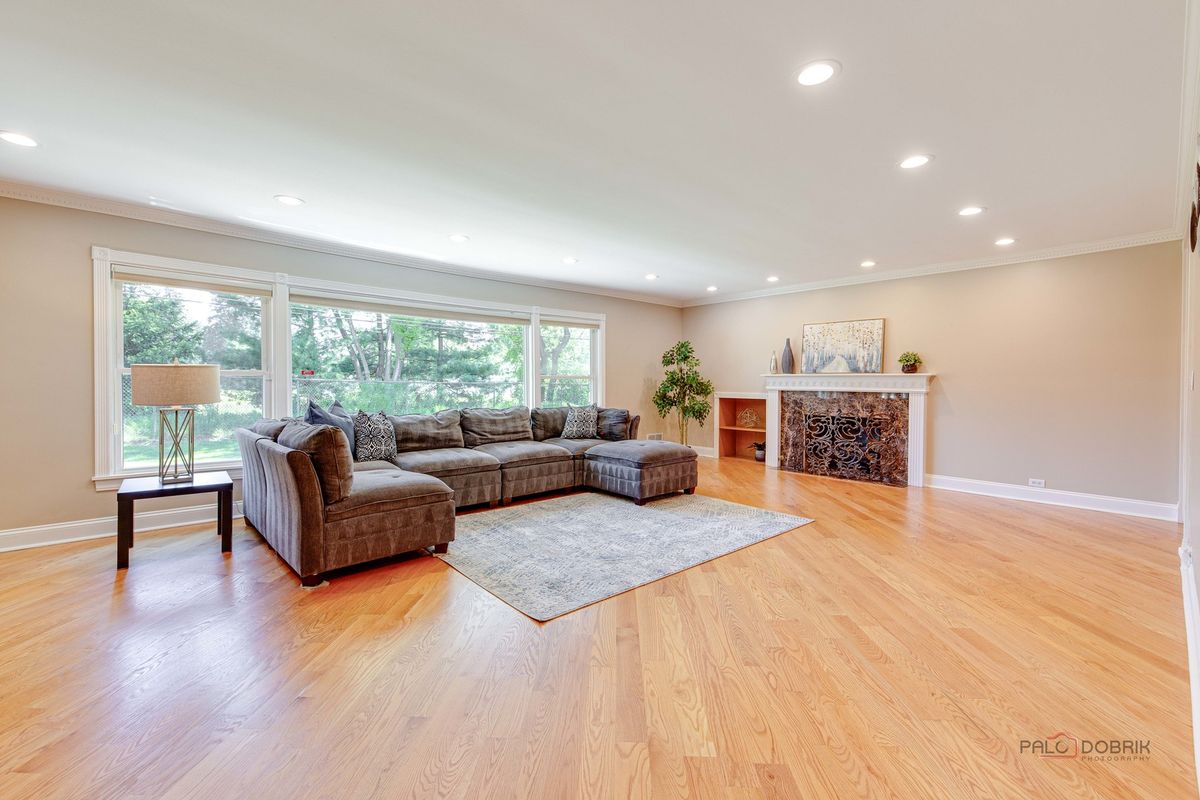 130 Westmoreland Drive, Wilmette, IL 60091