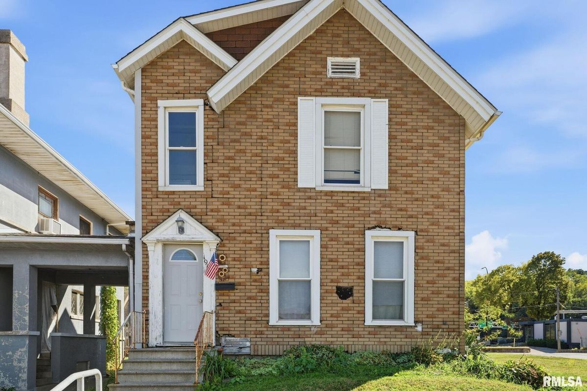 1918 6TH Avenue, Moline, IL 61265