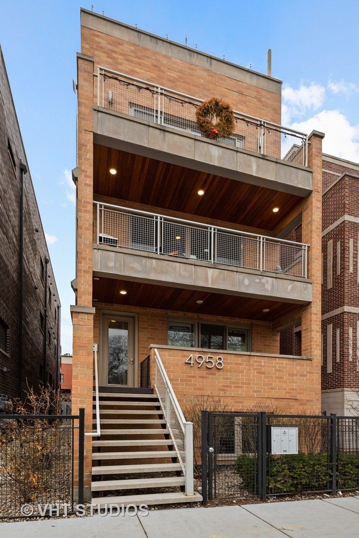 4958 N Western Avenue #2 — Chicago, IL 60625