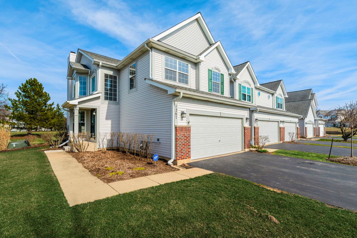 1267 Appaloosa Way, Bartlett, IL 60103