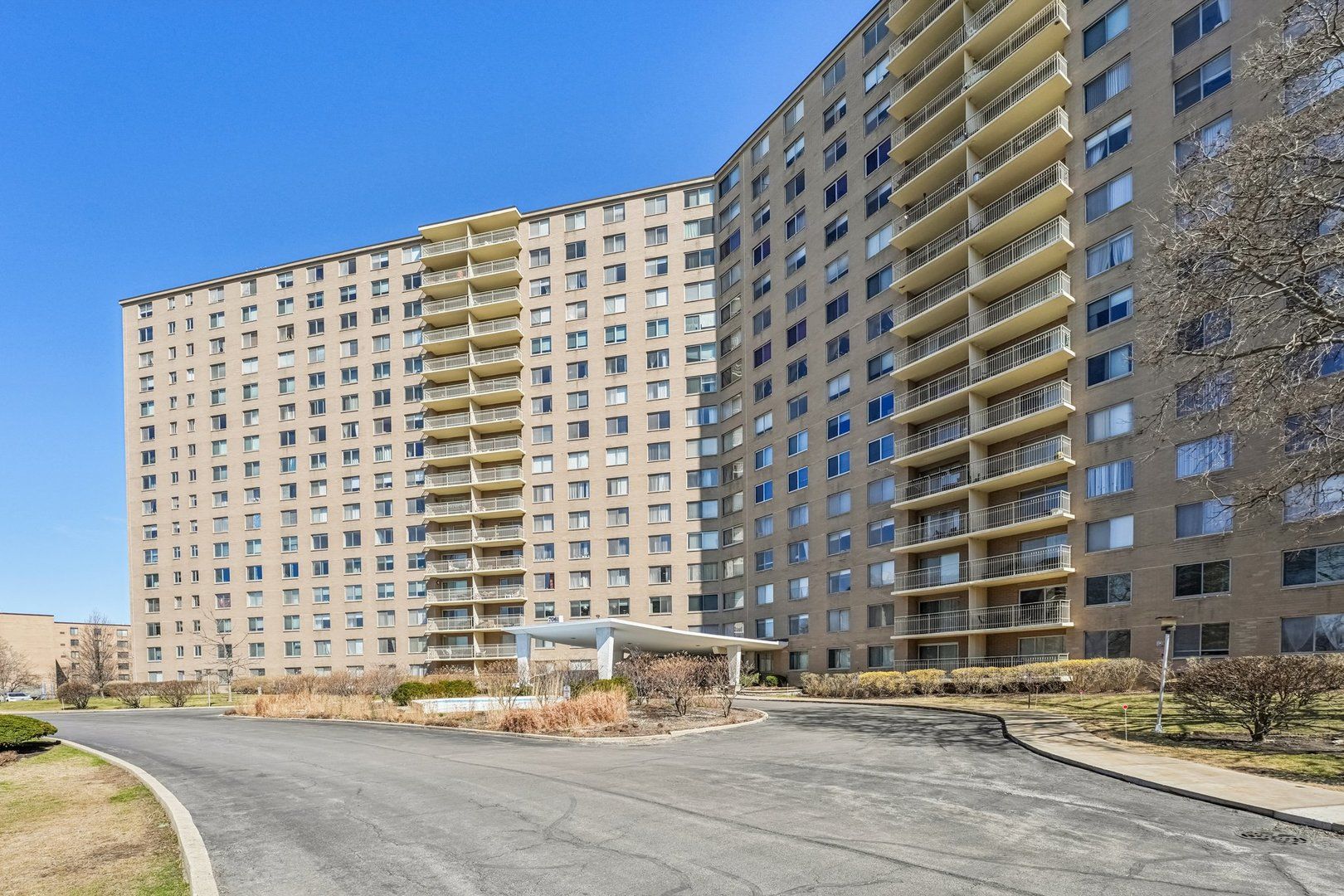 7061 N Kedzie Avenue #1010 — Chicago, IL 60645