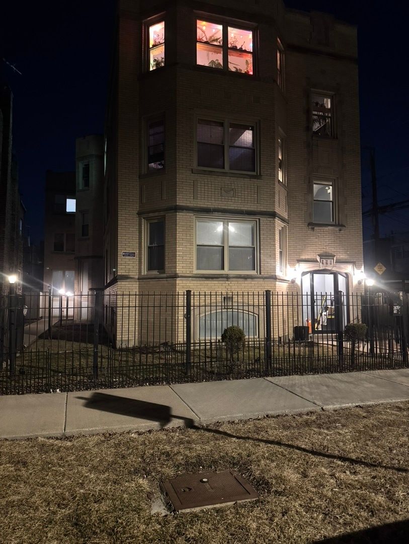 2617 N Harding Avenue #3 — Chicago, IL 60647