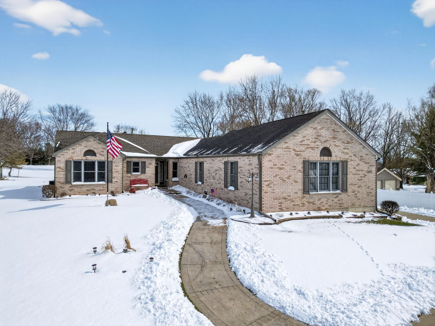 6843 Red Oak Lane — Garden Prairie, IL 61038