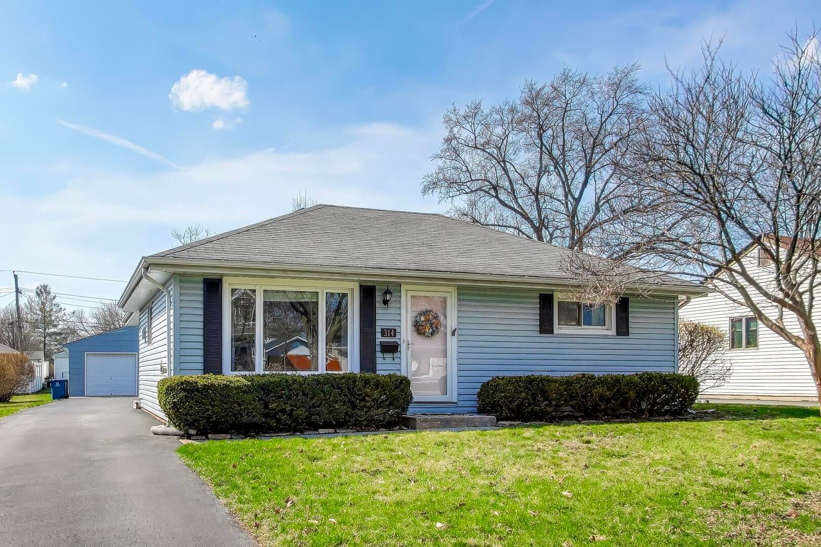314 N Owen Street — Mount Prospect, IL 60056