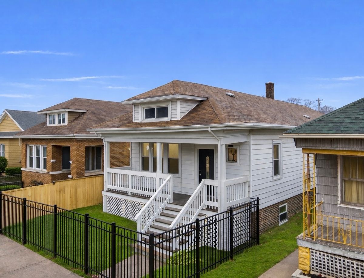 8418 Essex Avenue, Chicago, IL 60617