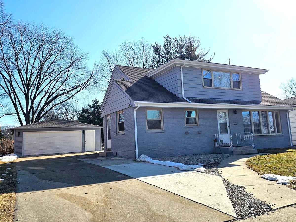 507 Waterman Avenue, Arlington Heights, IL 60004