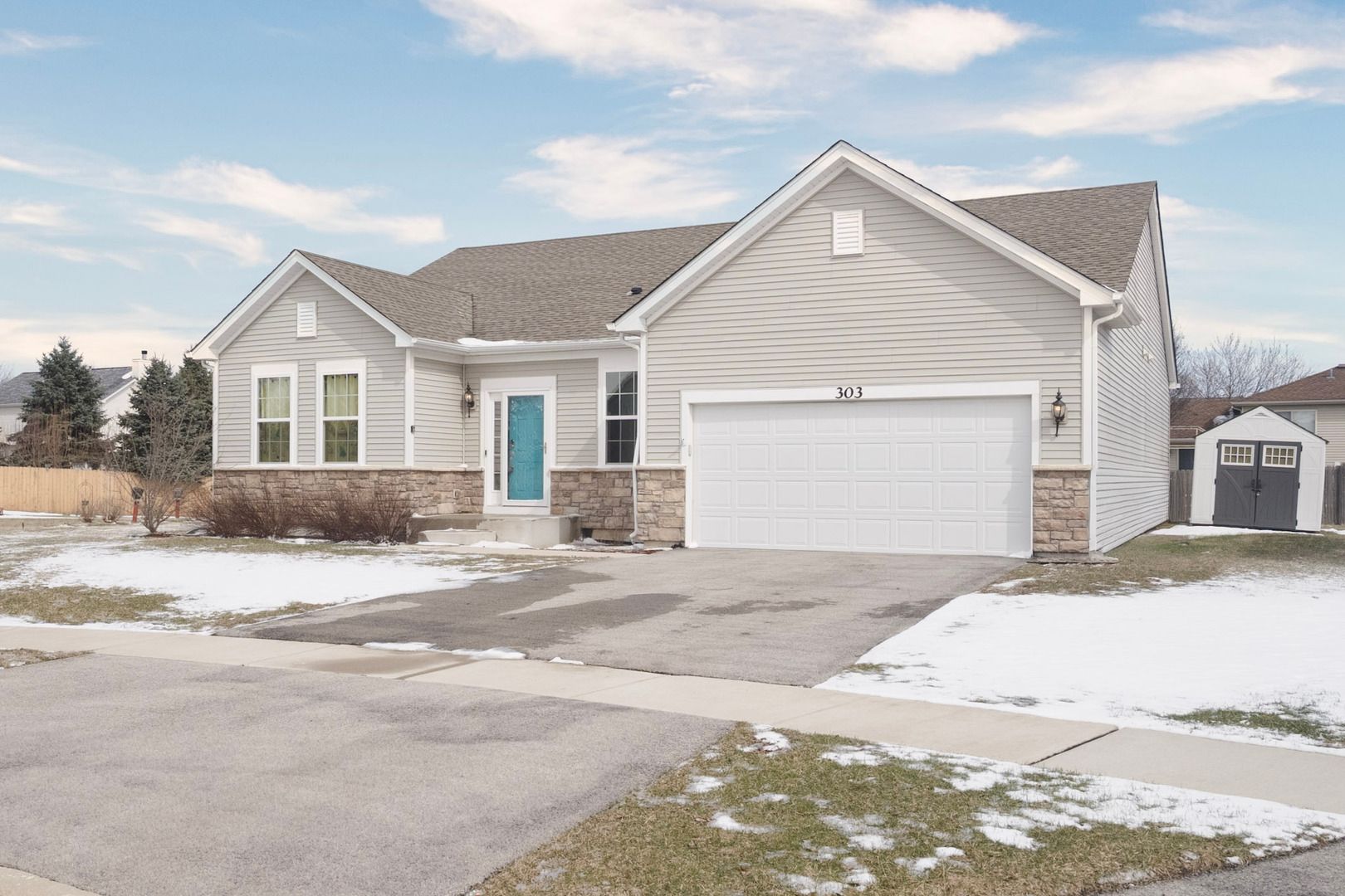 303 Owen Court — Oswego, IL 60543