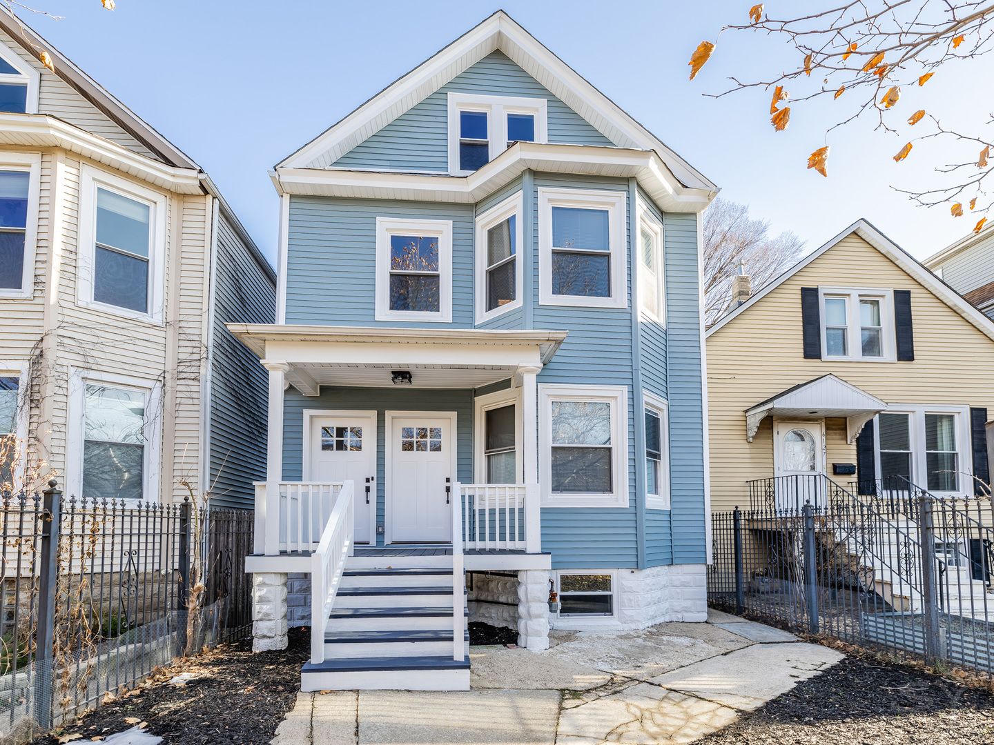 6129 N Ravenswood Avenue — Chicago, IL 60660