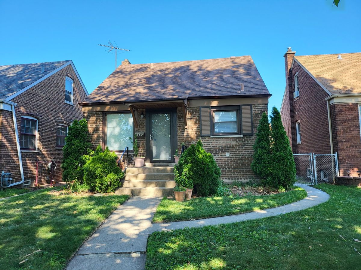 11339 Avenue M Avenue, Chicago, IL 60617