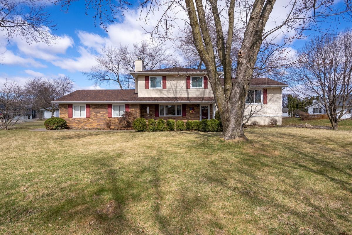 205 Blackhawk Drive, Park View, IA 52748