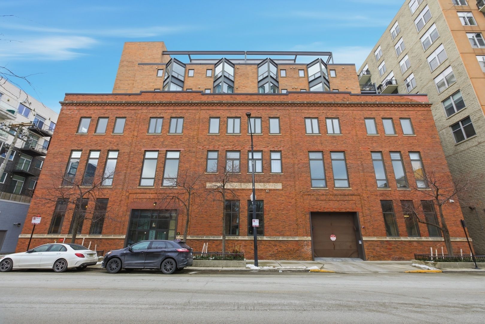 222 S Racine Avenue #408 — Chicago, IL 60607